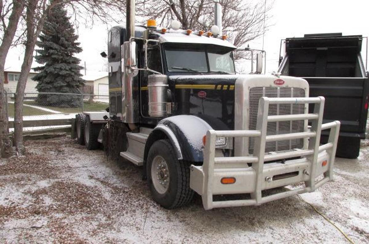 Used 2018 Peterbilt 367 X 15 565 HP 18 spd