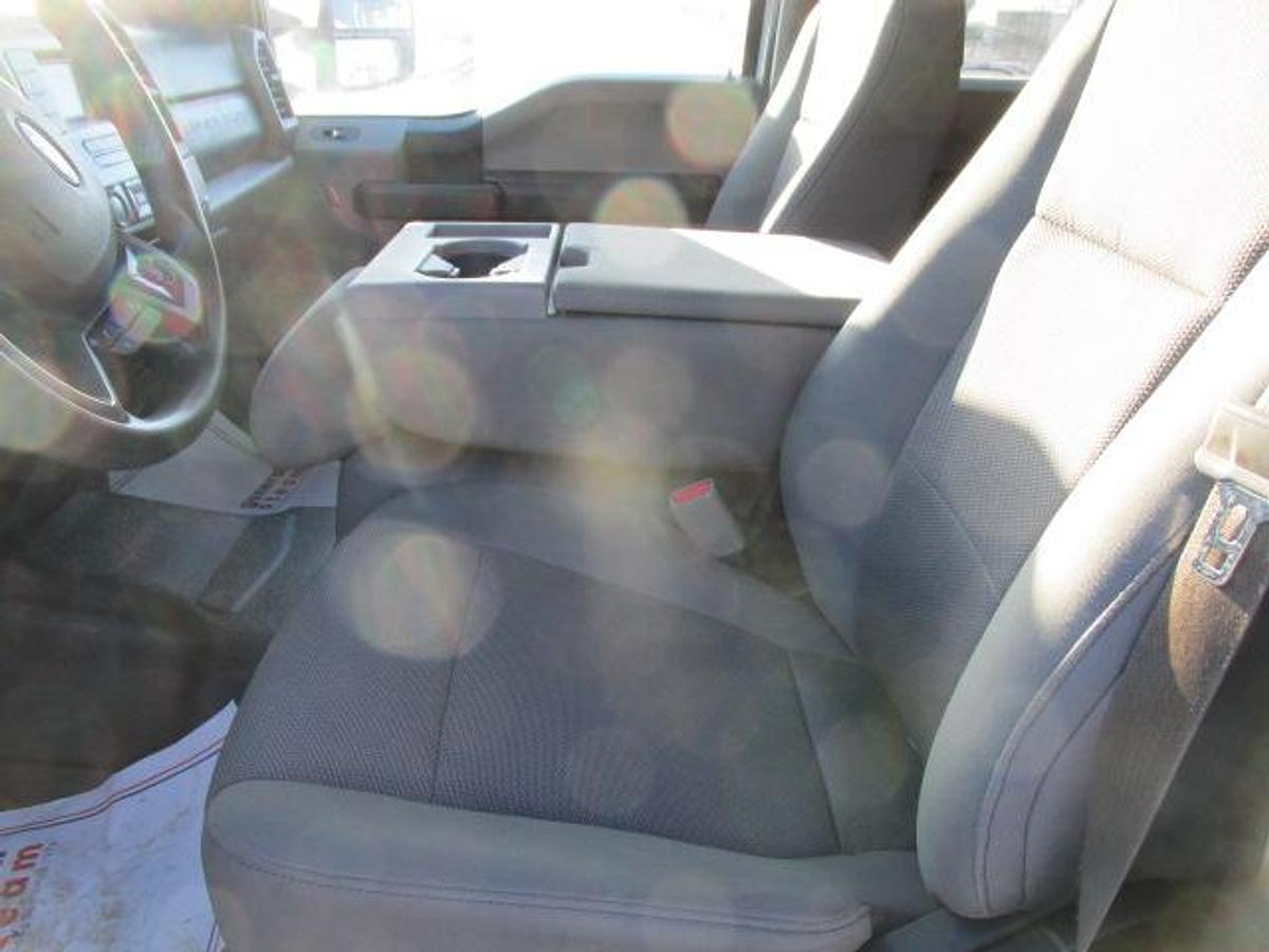 Used 2017 Ford F350 Crew Cab 4x4 8 ft box