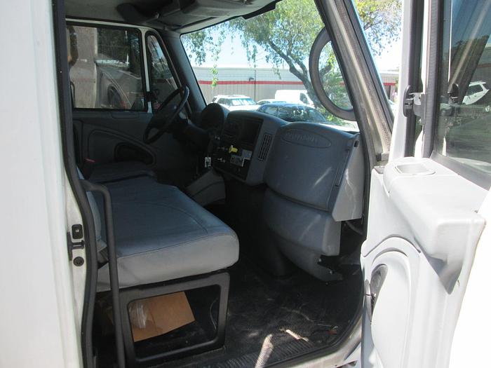 Used 2005 International 4300 Attenuator Truck