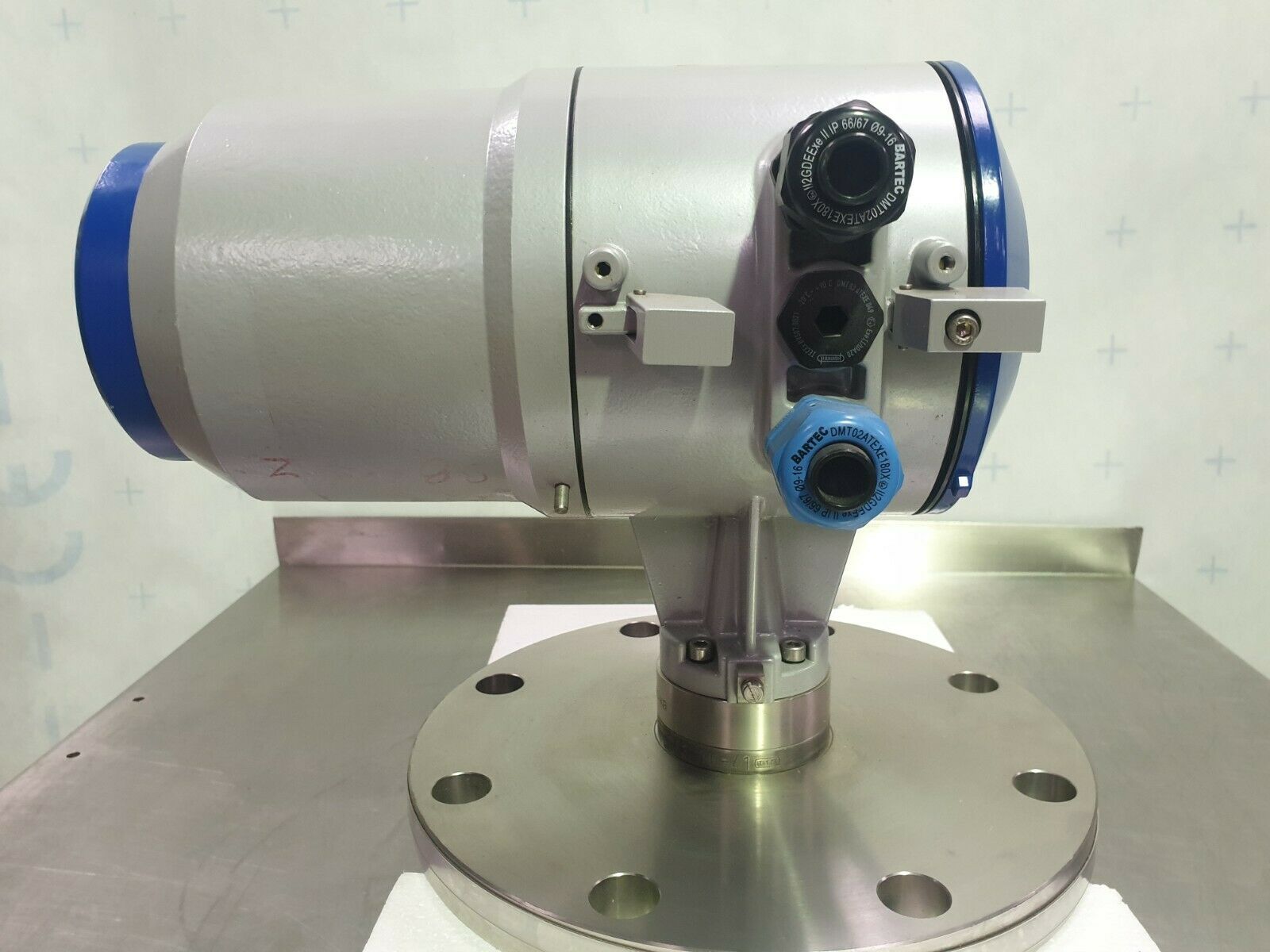 Used Krohne BM70Ai/E/-Ex Level Radar c/w V96 HC K6375-1G BL 6" Mounting