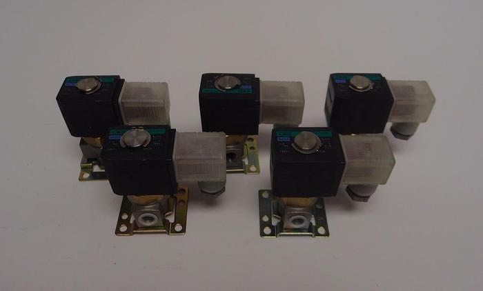 Used CKD FWB41 Water Solenoid Valve 72 psi 24 VDC LOT OF 7 (3890)