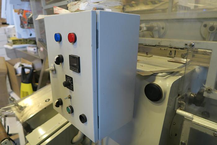 Used SIG CL CHOCOLATE BAR WRAPPER