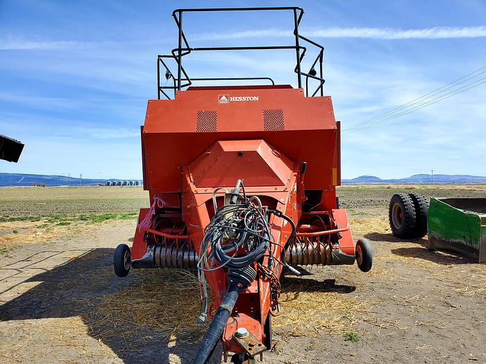 Used Hesston 4790 Baler w/ Accumulator