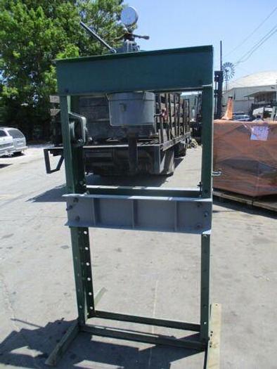 DAKE MODEL 50H HAND OPERATED HYDRAULIC H FRAME PRESS - 50 TON