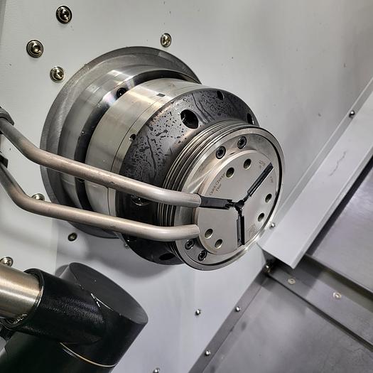 Used 2021 DOOSAN LYNX 2100LSYA Live Tooling / Y-Axis / SubSpindle/ Bar Feeder CNC Lathe ***Low Hours***