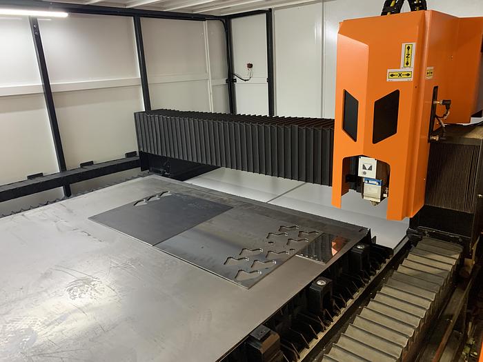 2000 Watt Ermak Hawk Fiber Laser