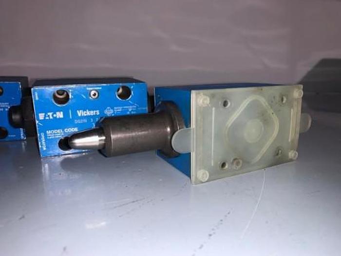 Eaton VICKERS solenoid valve DG21V-3-2AL-2-60