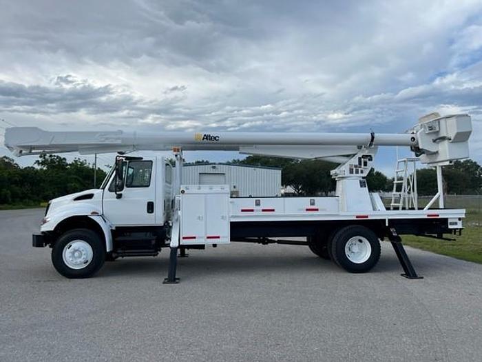 Used 2005 International 4400 FLATBED  72FT OVER CENTER BUCKET TRUCK