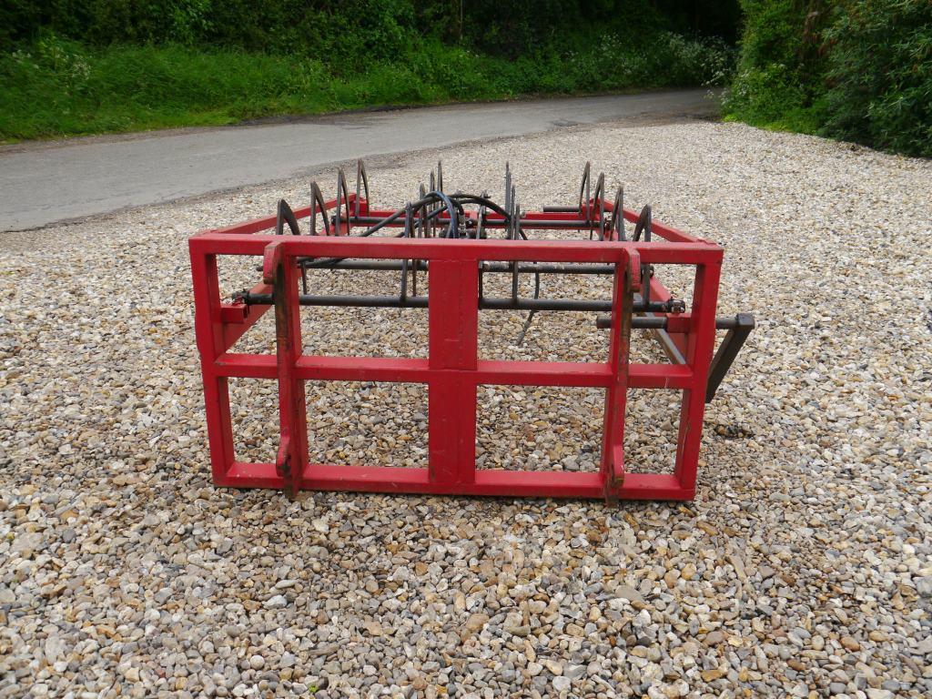 Used Moulton Big Bale Grab for Sale at LBG Machinery, Ltd.