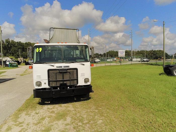 Used 2009 VOLVO  AUTOCAR