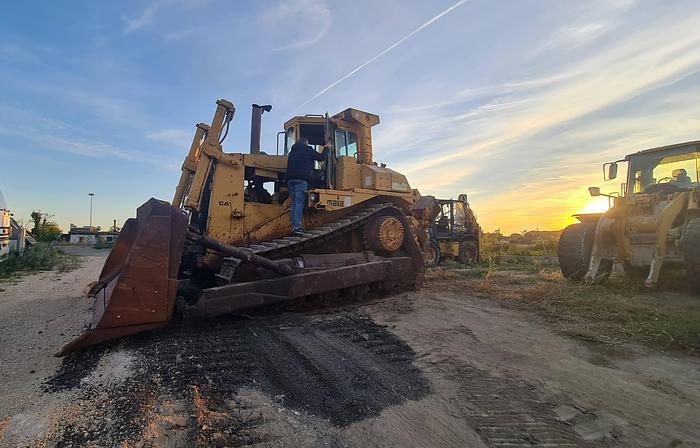 Usato Dozer Caterpillar D8 L - cingolo trapezoidale