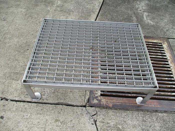 Used Work Platform; 30" x 23", 1" serrated bar grate, 9" high