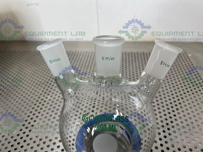 Used Chemglass  CG-1524-08 1000mL Heavy Wall Round Bottom Flask, 3-Neck Angled 20°