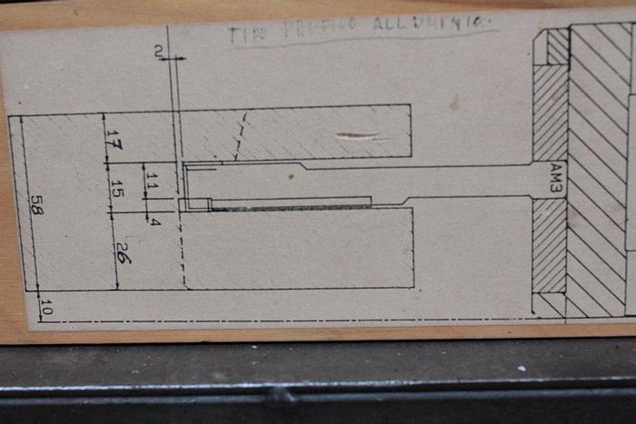 Used Gruppo utensili serramento usato