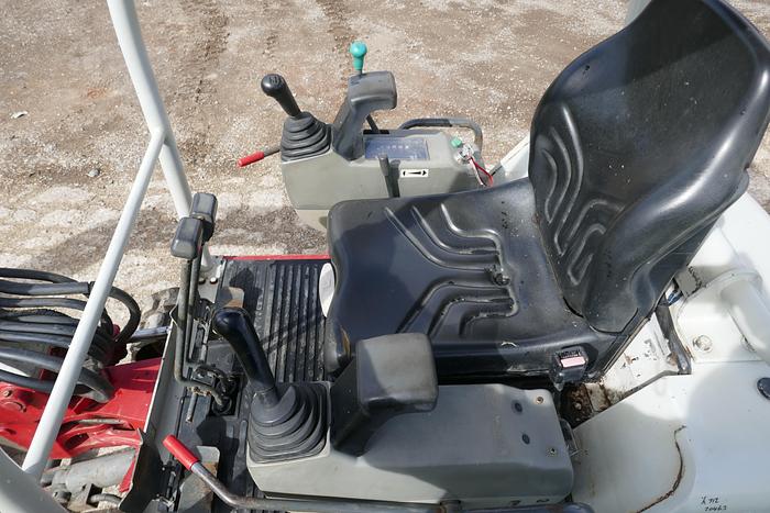 Used 2009 TAKEUCHI TB016
