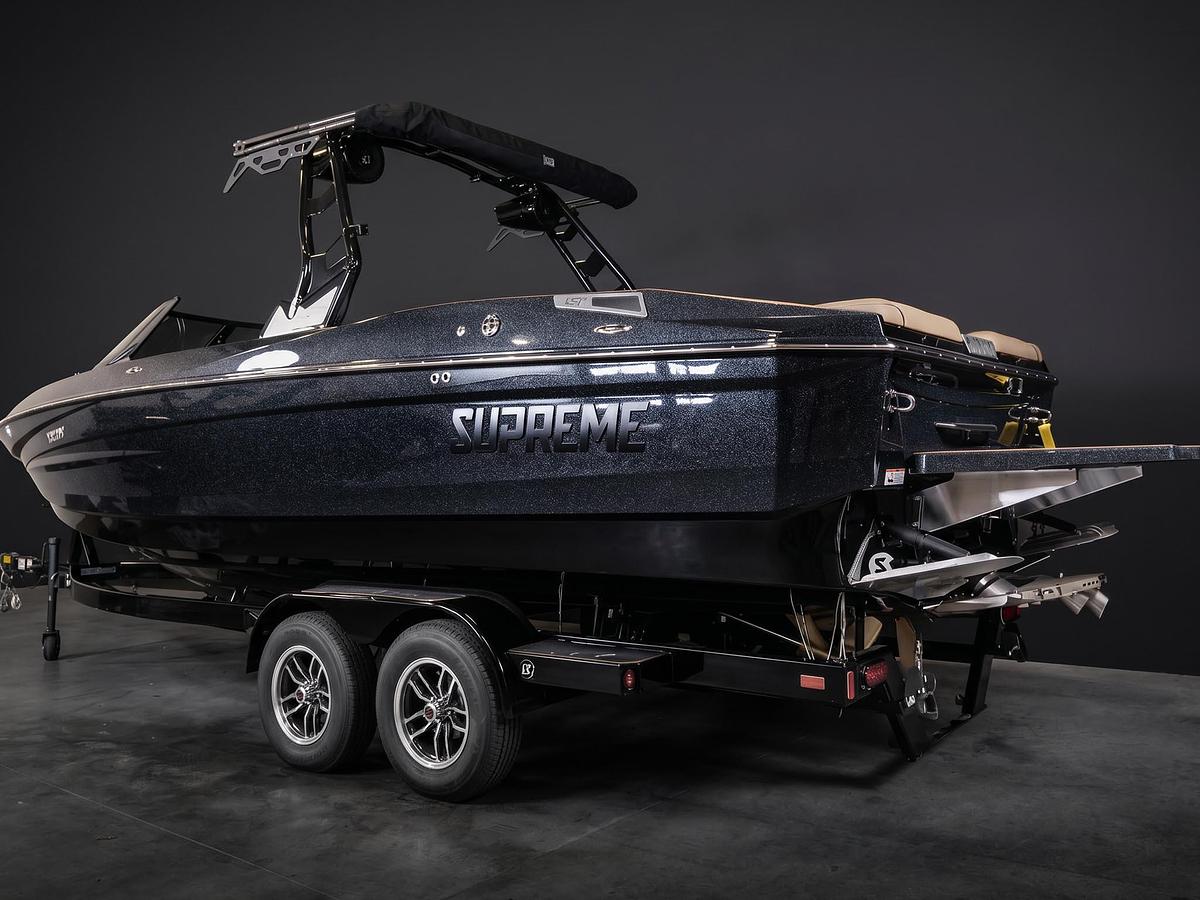 2026 Supreme S240 - Onyx Black / Black Metal Flake / Tan