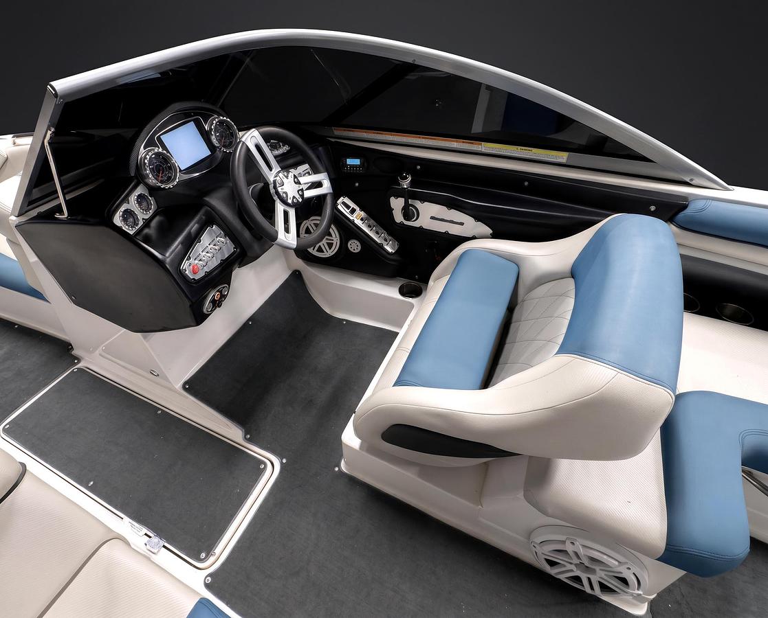 Used 2011 Mastercraft X45 - White / Blue