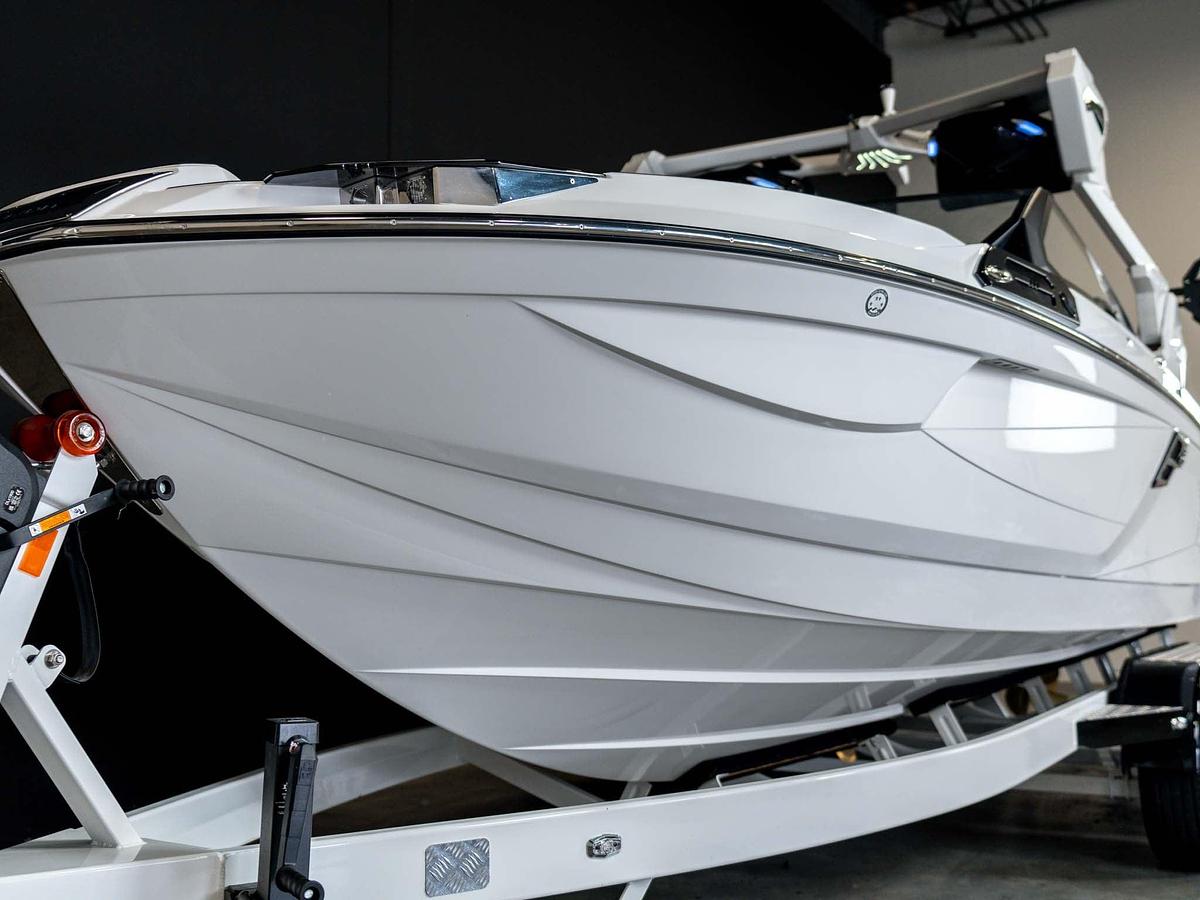 2026 Centurion Ri245 - Stormtrooper White / Castano