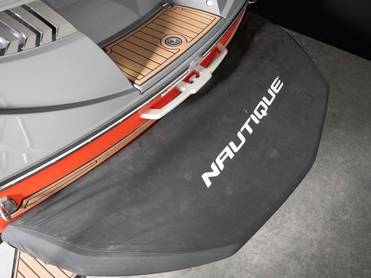 Used 2019 Nautique G25 - Grey / Orange