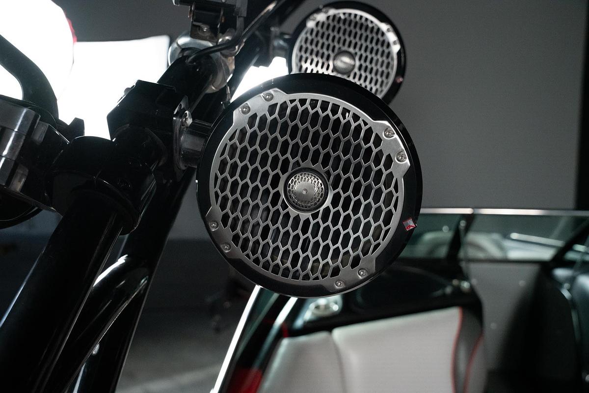 Used 2013 Sanger 237 Wake Series - Red / Black