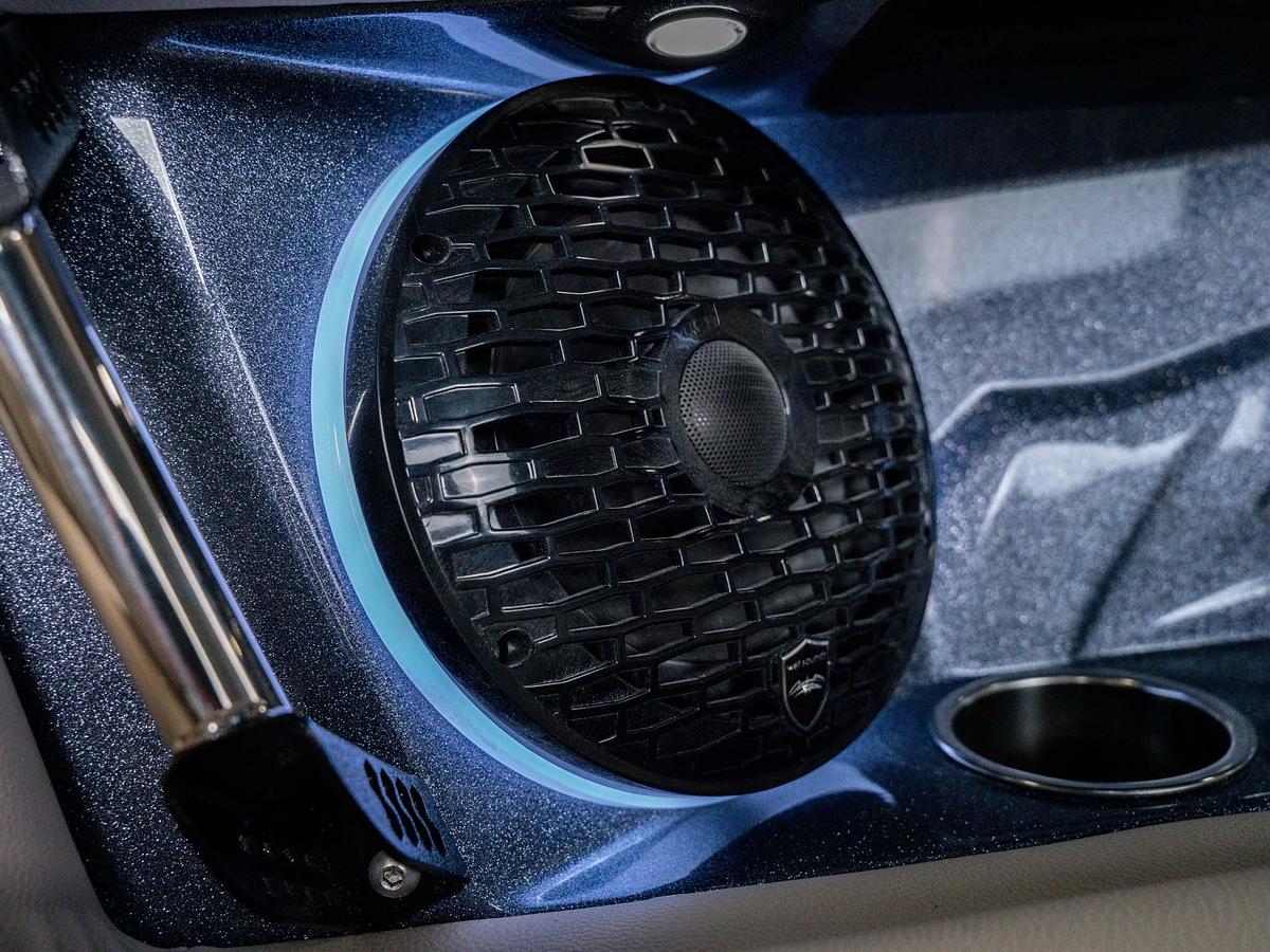 2026 Centurion NV243 - GunMetal Flake / Onyx Black