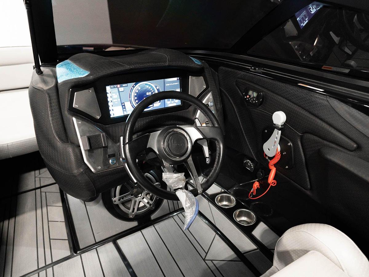 Used 2020 Centurion Vi24- Black / SkyBlue