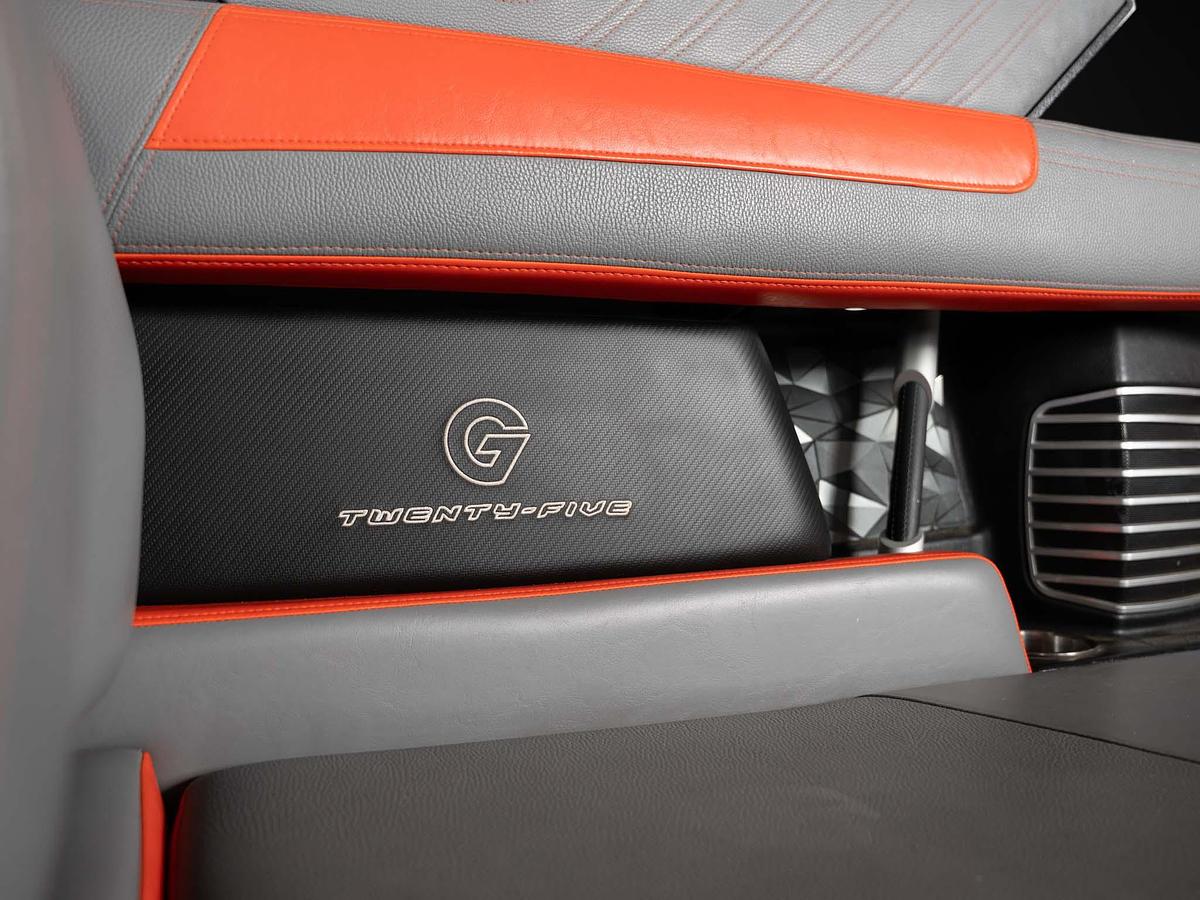 Used 2019 Nautique G25 - Grey / Orange