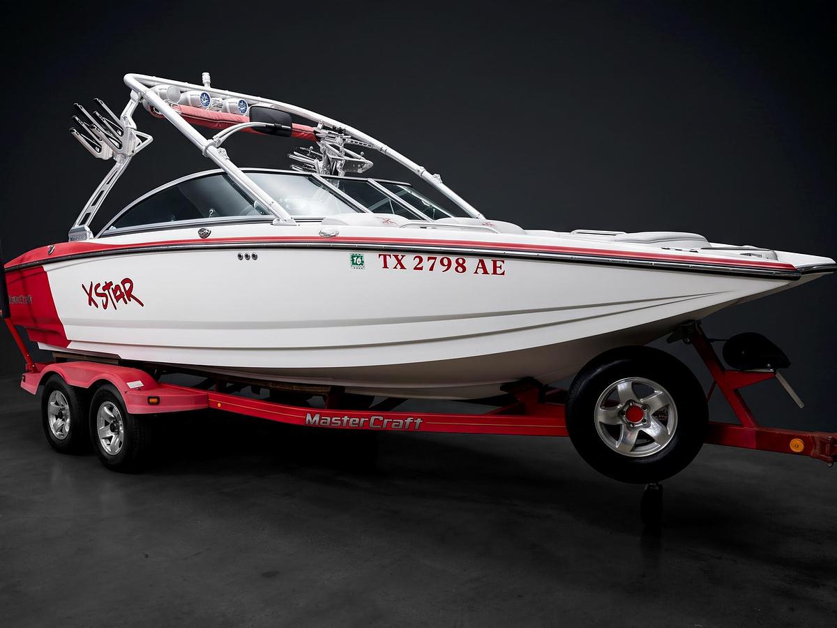 Used 2006 Mastercraft Xstar in Red / White