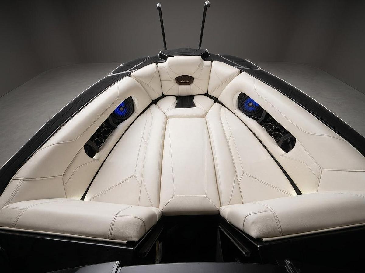 Used 2021 Centurion Ri245 - Black / White