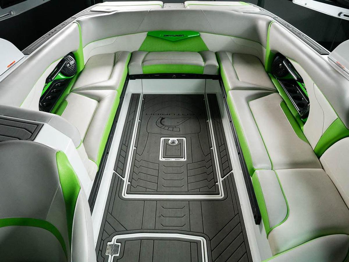 Used 2017 Centurion Ri257 - White / Gunmetal Flake / Green