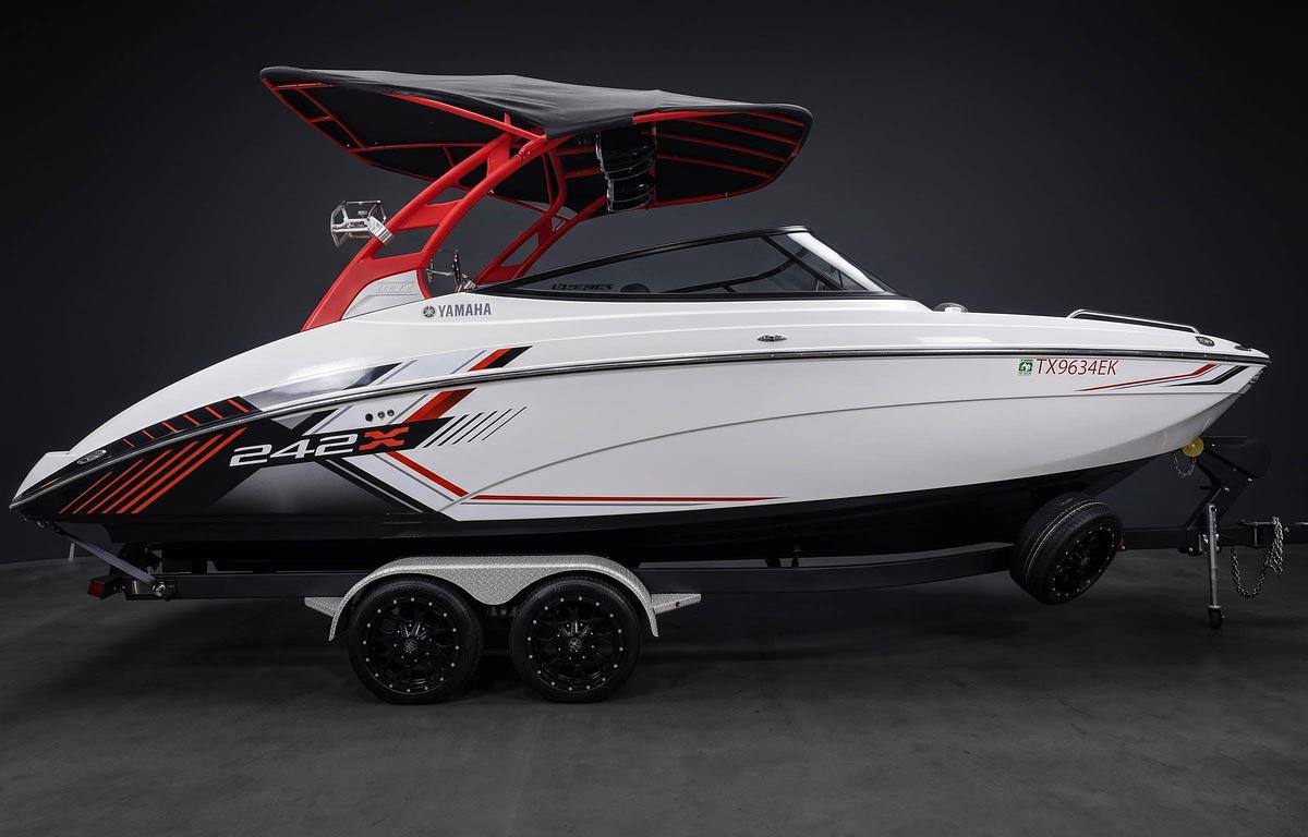 Used 2019 Yamaha 242x in White w/ WHITE interior
