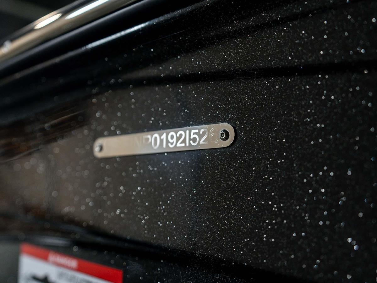 2026 Centurion Ri245 - Onyx Black Flake / Spearmint