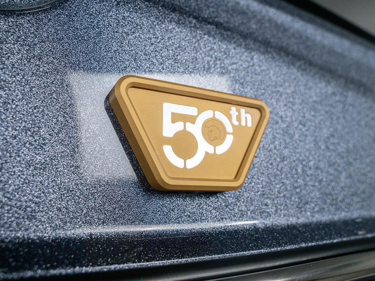 2026 Centurion NV243 - GunMetal Flake / Onyx Black