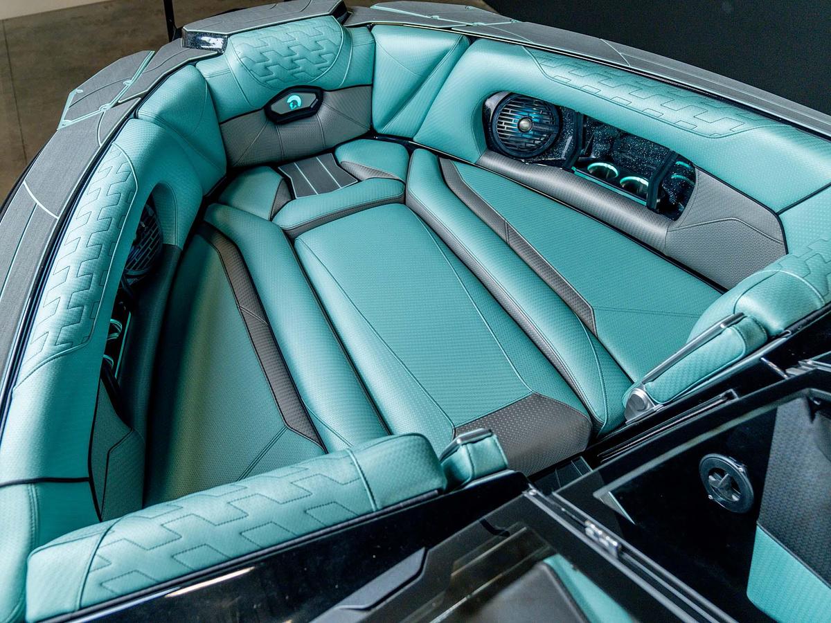 2026 Centurion Ri245 - Onyx Black Flake / Spearmint