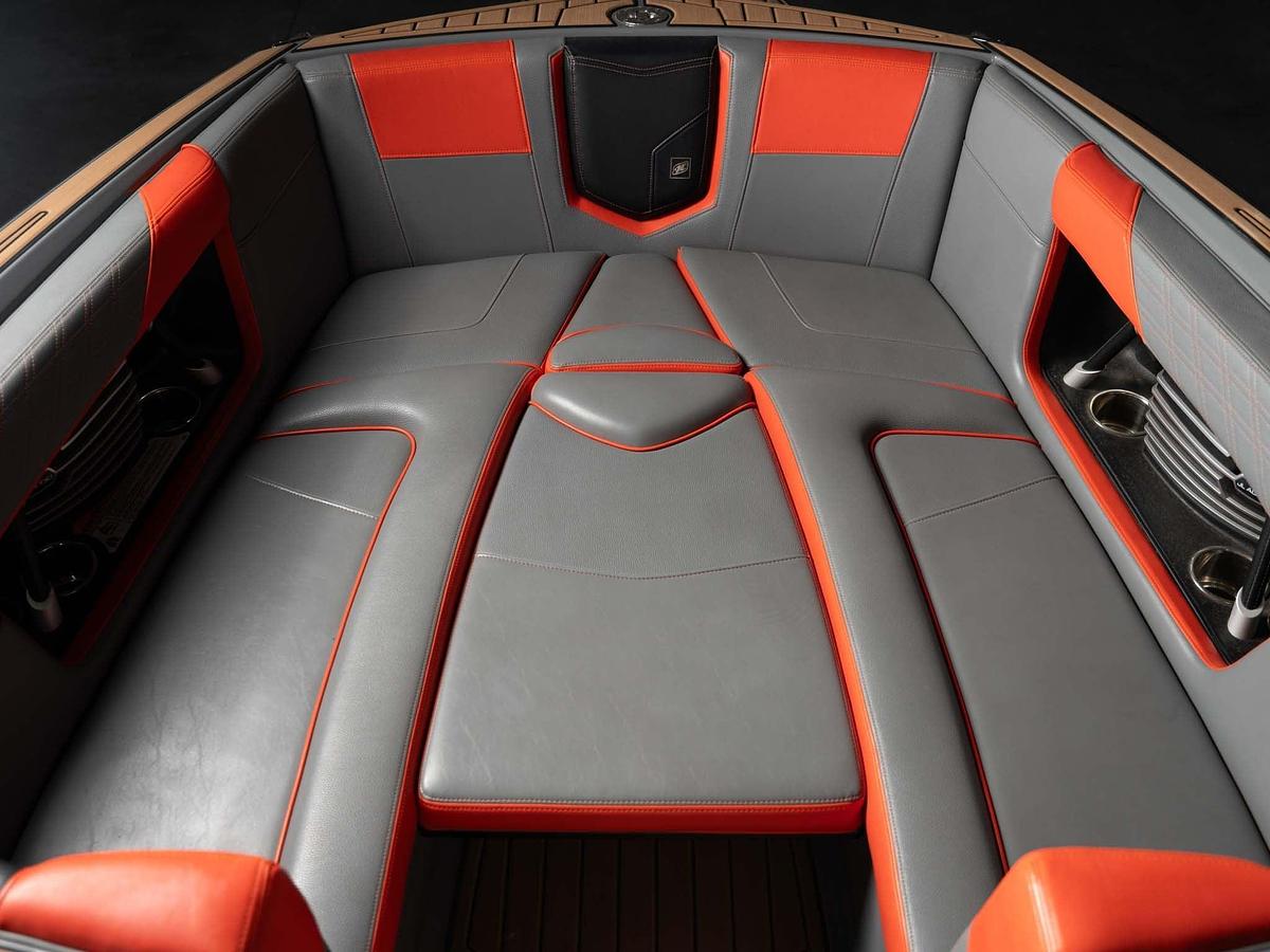 Used 2019 Nautique G25 - Grey / Orange