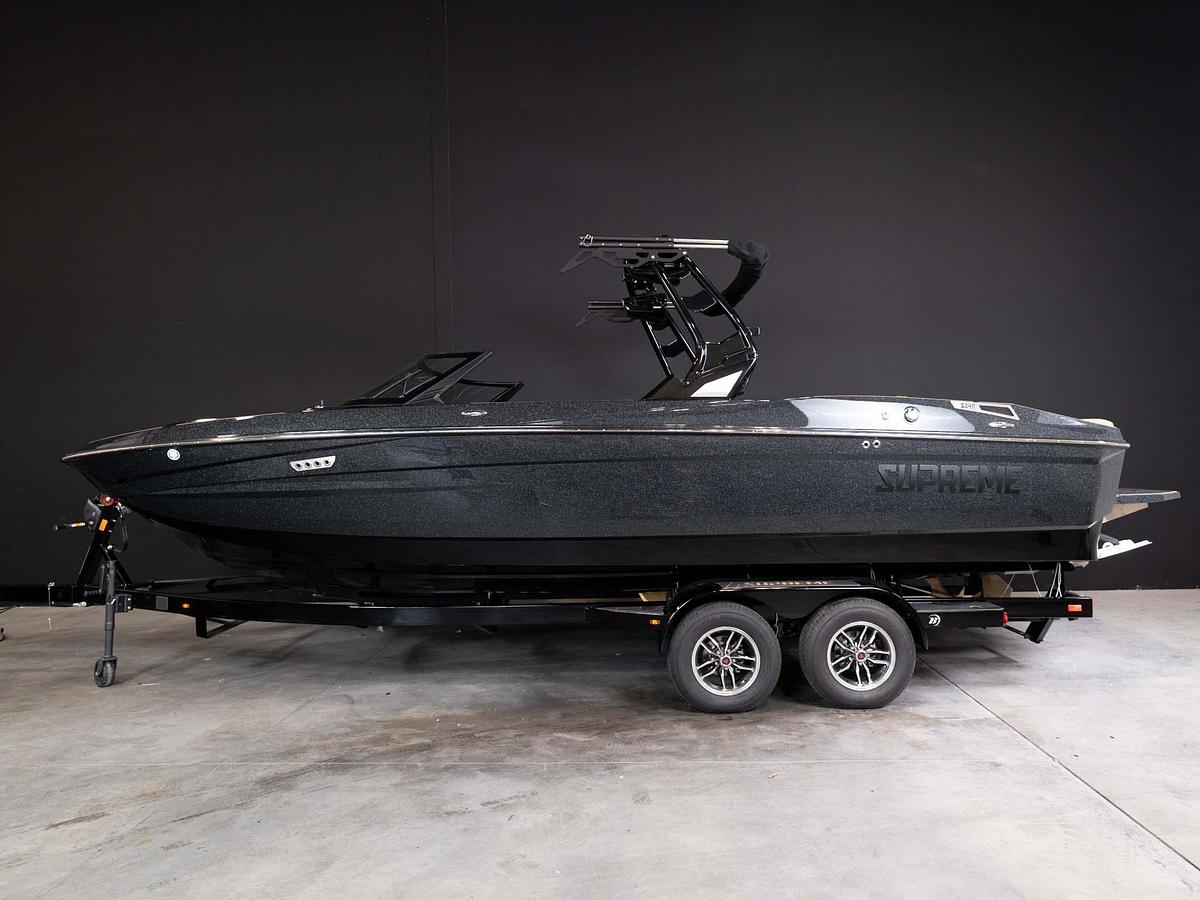 2026 Supreme S240 - Black Flake / Onyx Black
