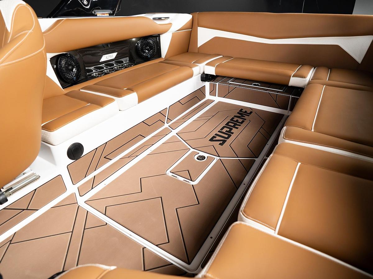 Used 2025 Supreme S240 - White Frost / Castano Brown Interior