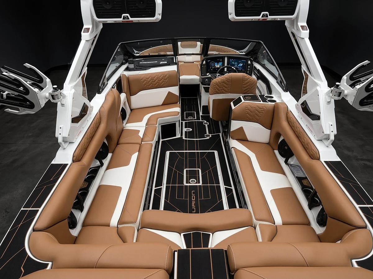 2026 Centurion Ri245 - Onyx Black Flake / White Frost Drive