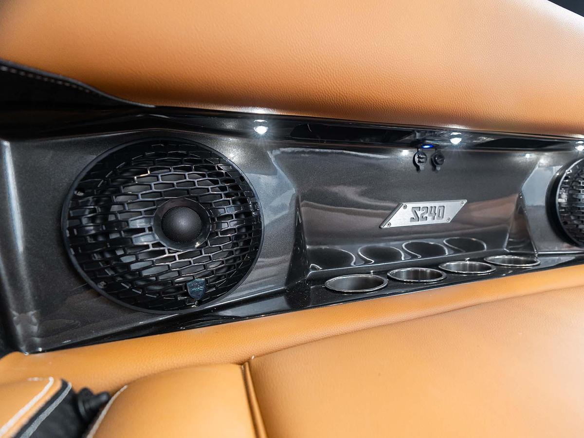 2026 Supreme S240 - Black Flake / Onyx Black