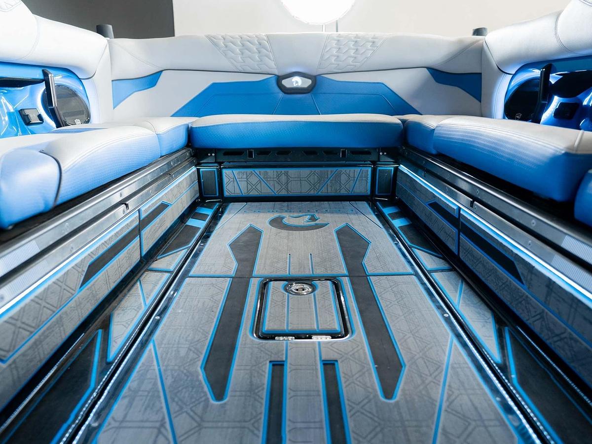 2025 Centurion Ri245 - Onyx Black / Marina Blue