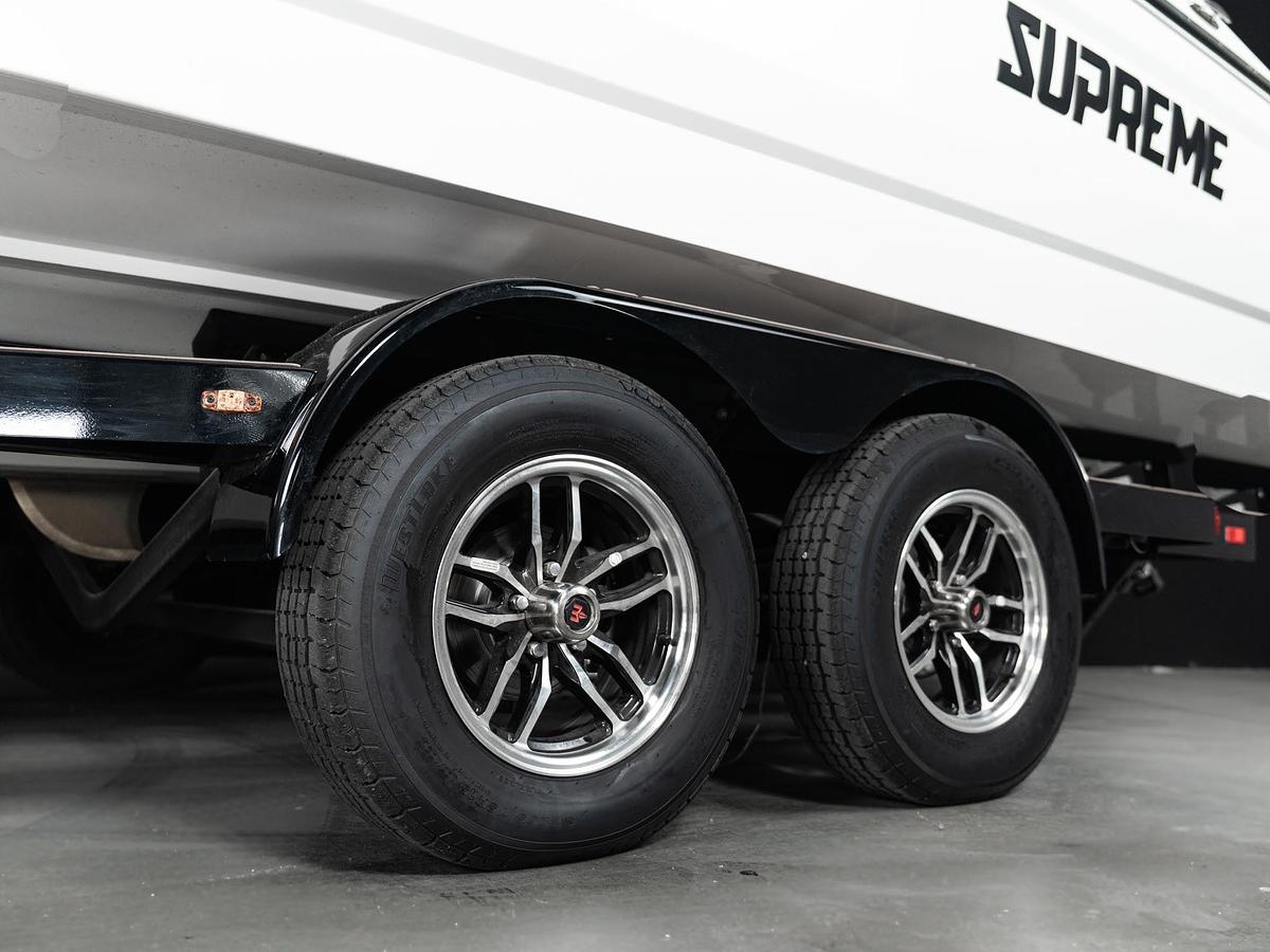 Used 2025 Supreme S240 - White Frost / Castano Brown Interior