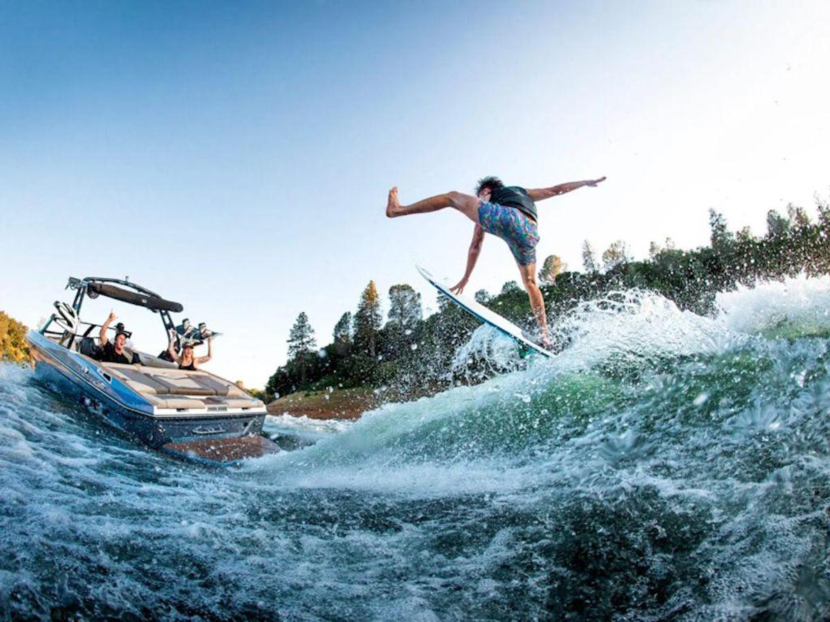 2026 Supreme Boats S240 Base