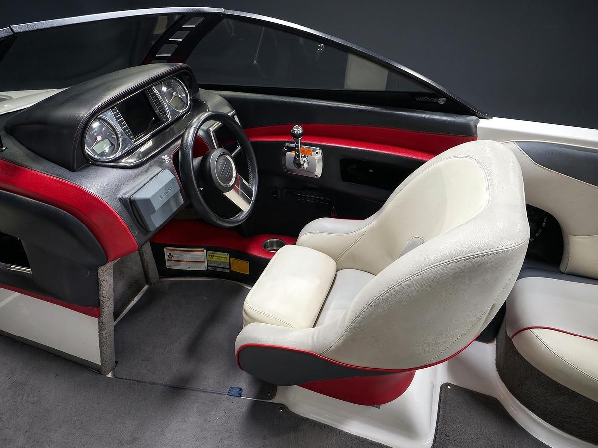 Used 2013 Malibu 247 LSV in Red / White / Black