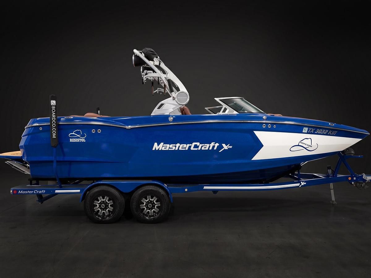 Used 2019 Mastercraft XStar - Blue / Saddle Brown