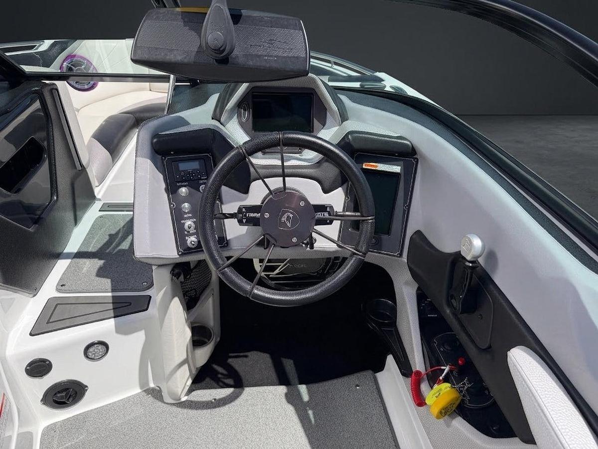 Used 2015 Centurion Enzo SV233 - White / Purple / Black