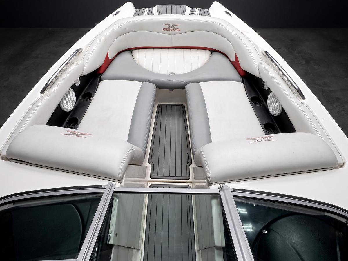 Used 2006 Mastercraft Xstar in Red / White