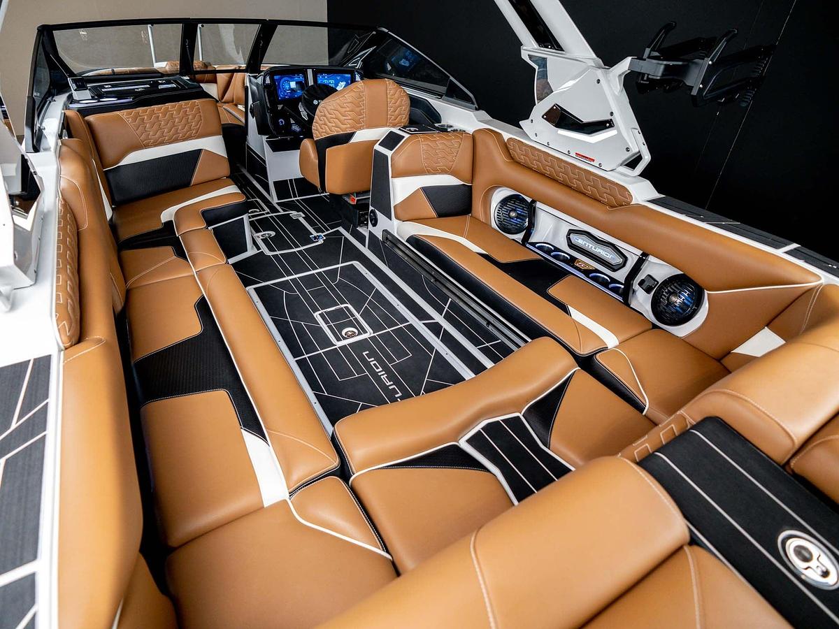 2026 Centurion Ri245 - Stormtrooper White / Castano