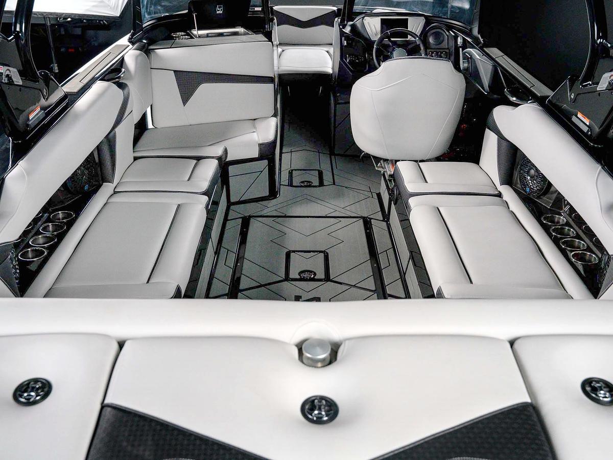 2026 Supreme S240 - Bahama Blue Flake / Onyx Black