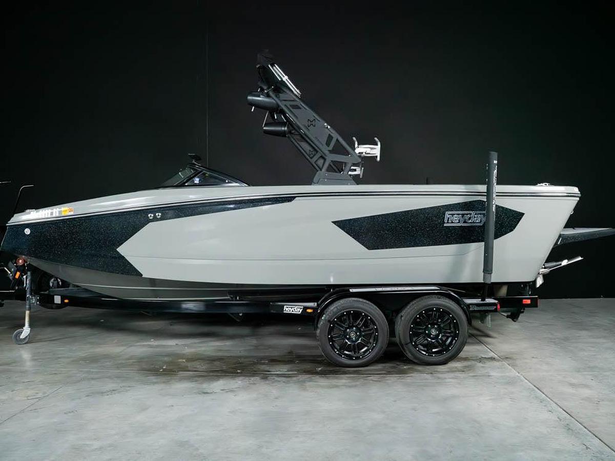 Used 2024 Heyday WT-Surf - Grey / Black Flake