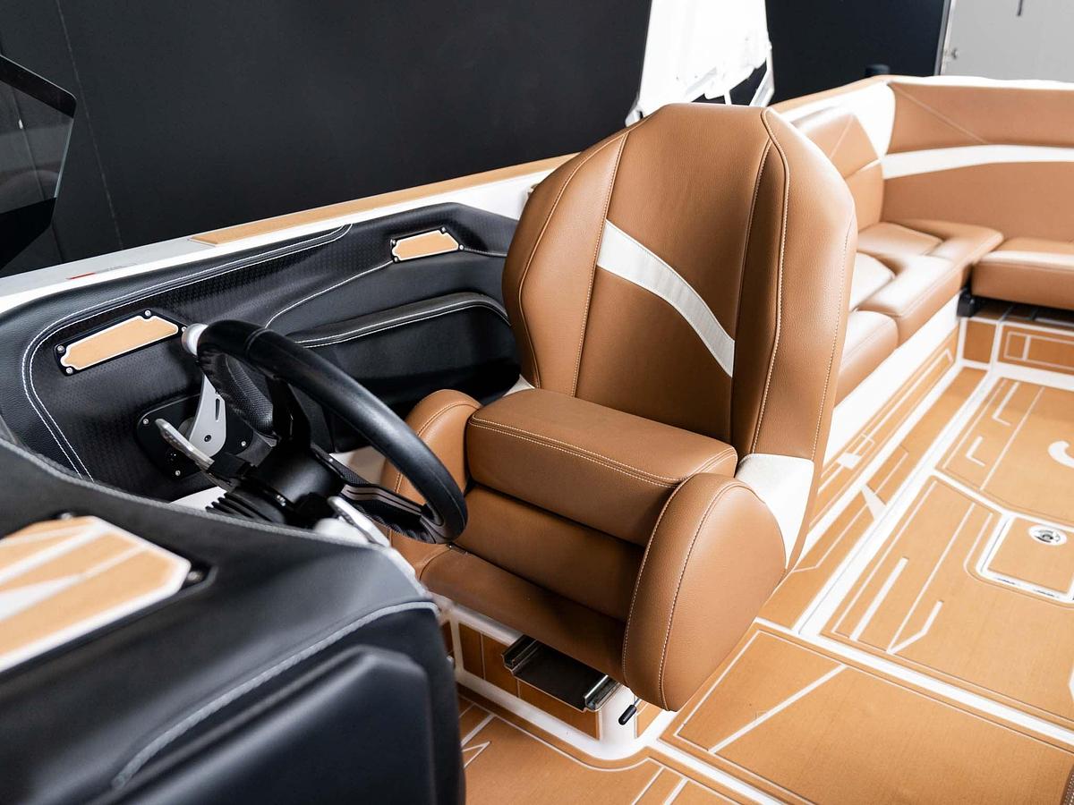 2026 Centurion NV243 - Frost White / Castano